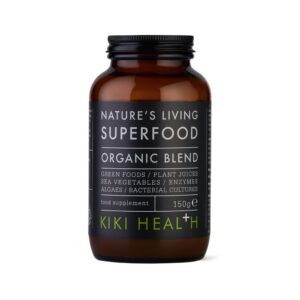 Kiki Nature's Living Superfood -viherjauhe yhdistää 34 huolellisesti valittua kylmäpuristettua ainesosaa.