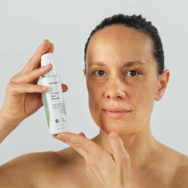 Purifying Face Cleanser hemptouch