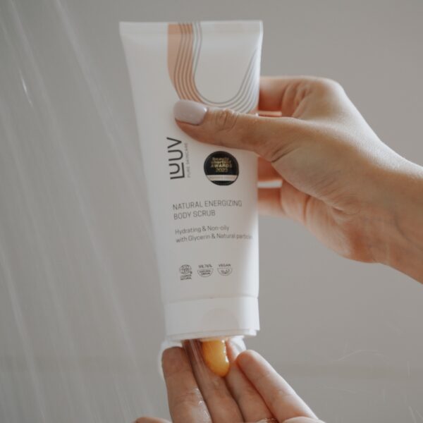 Luuv Seabuckthorn Body Scrub Syväkosteuttava vartalonkuorinta