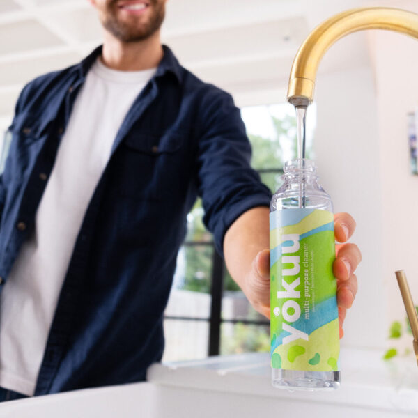 Yokuu Multi-Purpose Cleaner Starttipakkaus sisältää kestopullon ja yhden probioottihelmen