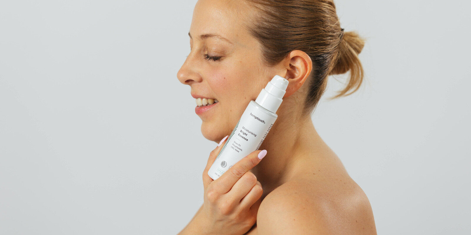 Hemptouch Moisturising Bright Essence