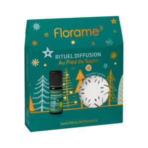 Luo kotiin talvisen metsän taika tällä hurmaavalla aromaterapeuttisella lahjapakkauksella! Sisältää tuoksukiven ja aromaattisten öljyjen sekoituksen.