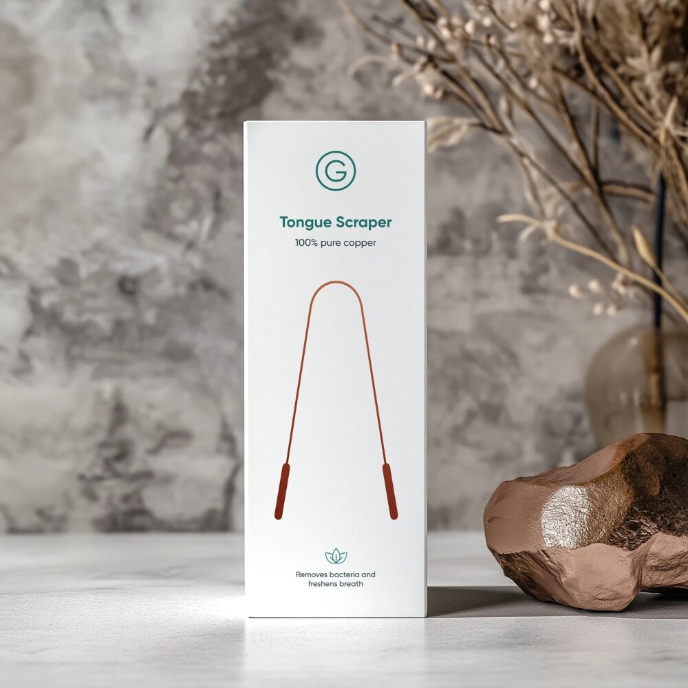 Gutologyn kuparinen kielenkaavin on yksinkertainen, mutta äärimmäisen tehokas lisä päivittäiseen suunhoitoon. 100% puhdasta kuparia.