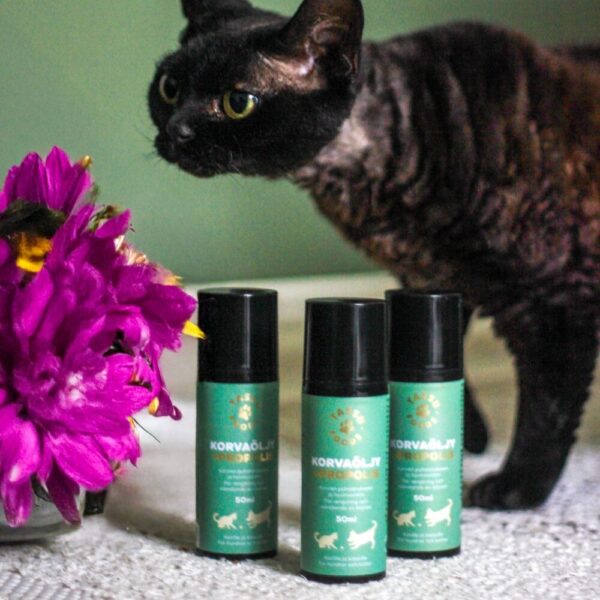 Tassu Foods Korvaöljy + Propolis on suunniteltu koirille ja kissoille säännölliseen korvien puhdistukseen.