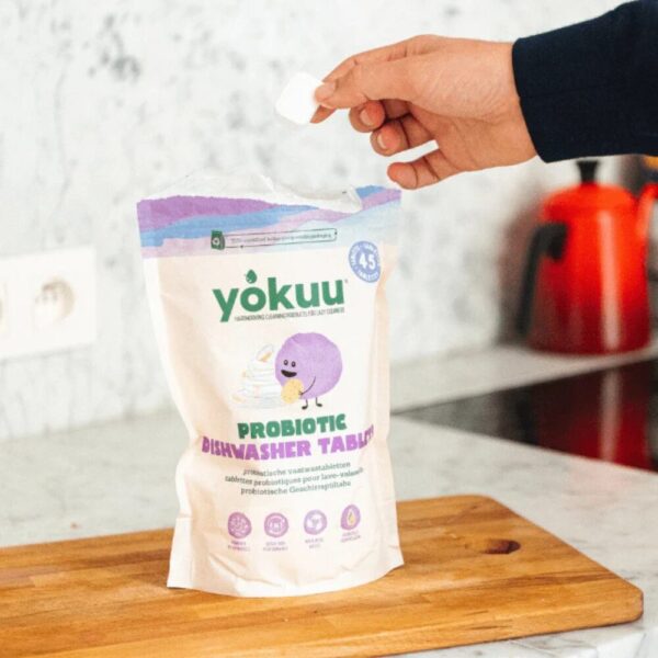 Yokuun probioottiset ja tuoksuttomat tiskikonetabletit pesevät astiat kirkkaan puhtaiksi