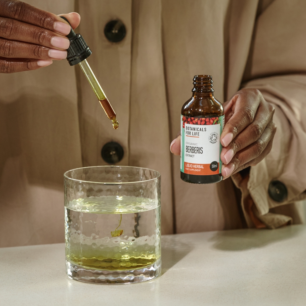 Botanicals For Life luomulaatuinen berberisuute tunnetaan myös nimellä ruostehappomarja. Berberis tukee ruoansulatuskanavan terveyttä.