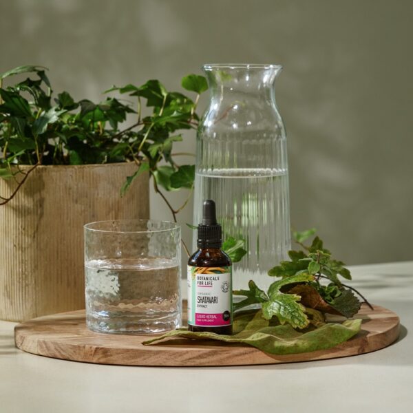 Botanicals For Life luomulaatuinen shatavariuute on ayurvedinen tärmäyrtti naiseuden tarpeisiin. Tukee kuukautiskiertoa sekä vaihdevuosien hyvinvointia.