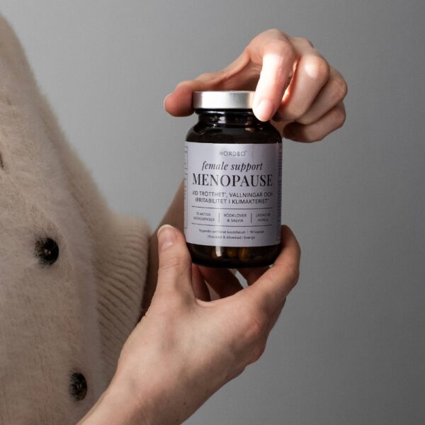 Nordbo Female Support Menopause on suunniteltu vaihdevuosi-ikäisille naisille. Sisältää 10 aktiivista ainesosaa, kuten Lifenol®-humalauutetta ja salviaa.