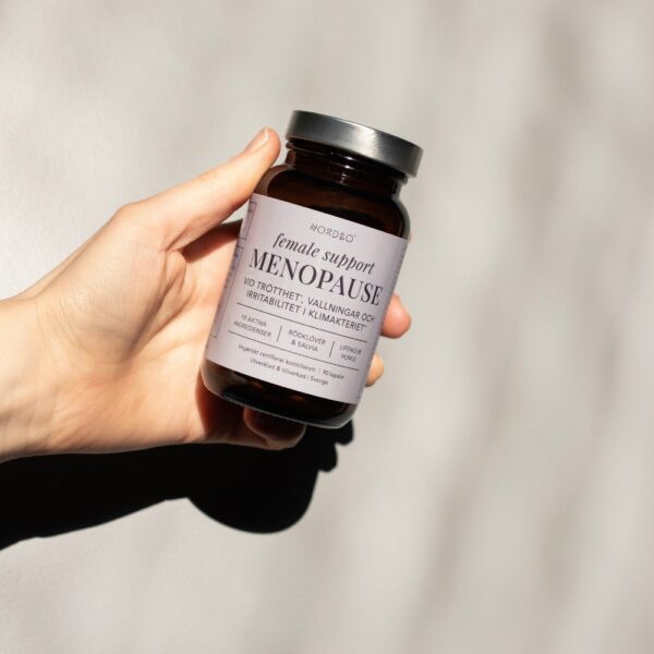 Nordbo Female Support Menopause on suunniteltu vaihdevuosi-ikäisille naisille. Sisältää 10 aktiivista ainesosaa, kuten Lifenol®-humalauutetta ja salviaa.