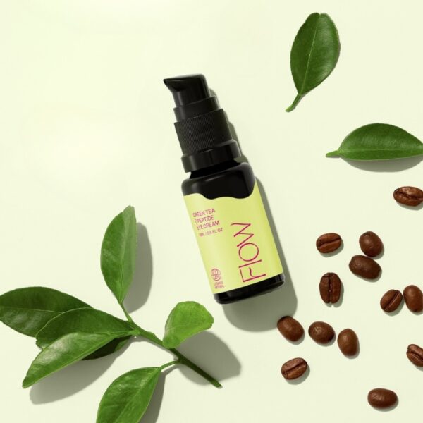 Flow Cosmetics Green Tea & Peptide Eye Cream on tehokkaasti kosteuttava, kirkastava ja silottava silmänympärysvoide. Kotimaista luonnonkosmetiikkaa.