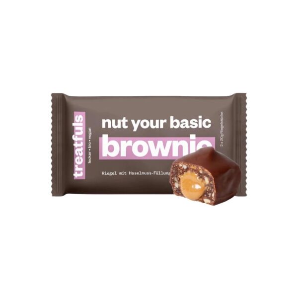 Treatfuls nut your basic brownie välipalaherkku on tummaasuklaata ja pähkinää sisältävä herkku.