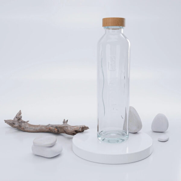 Flaska Pure on ajattoman kaunis juomapullo. Glass & Vibe -teknologia strukturoi veden rakenteen lähdevettä muistuttavaksi.