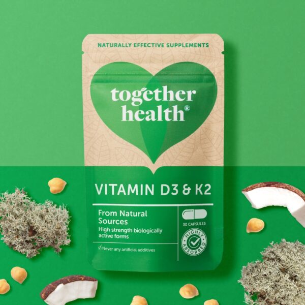 Together Healthin vahva D3 + K2 yhdistää jäkälästä saatavan vegaanisen D3-vitamiinin ja bioaktiivisessa MK-7-muodossa olevan K2-vitamiinin.