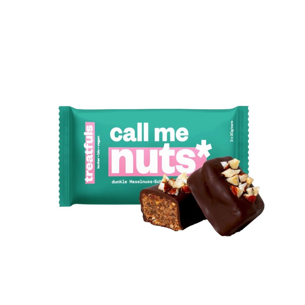 Treatfuls Call me nuts täyteläinen välipala tummasta suklaasta ja pähkinöistä.