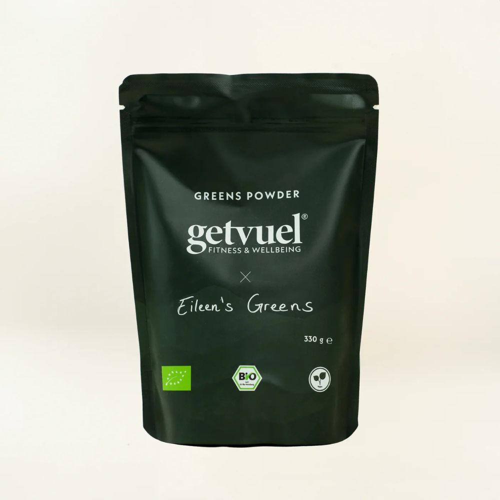 Getvuel Eileen’s Greens on luomu viherjauhe, jossa yhdistyvät ohranoras, vehnänoras, chlorella, pinaatti ja omena.